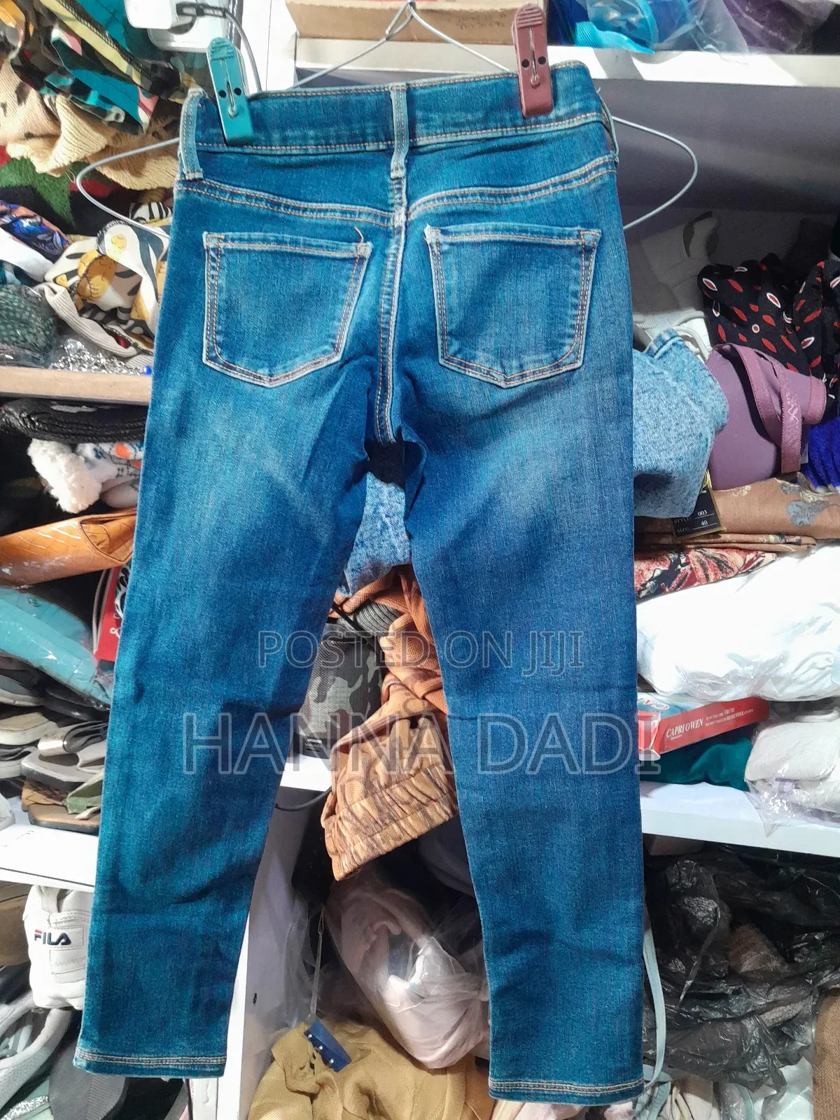 የወንድ ልጅ ጅንስ ሱሪ