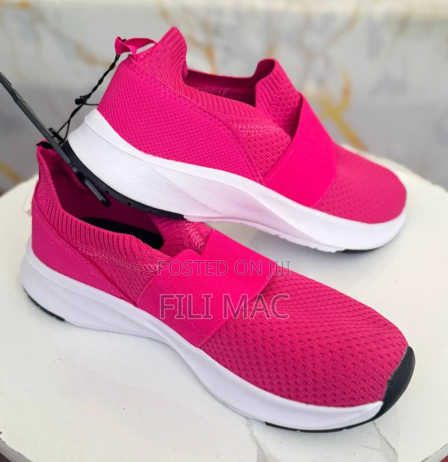 Athletic Works Sneaker