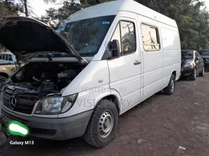 Mercedes-Benz Sprinter 2011 White