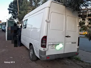 Mercedes-Benz Sprinter 2011 White