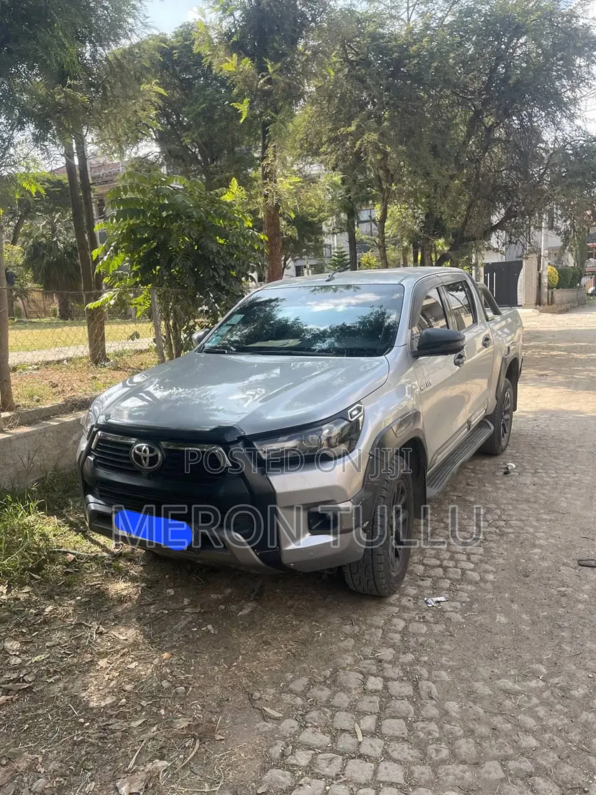 Toyota Hilux 2023 Silver