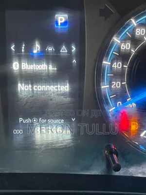 Toyota Hilux 2023 Silver