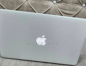 New Laptop Apple MacBook Pro 2015 8GB Intel Core I5 SSD 128GB