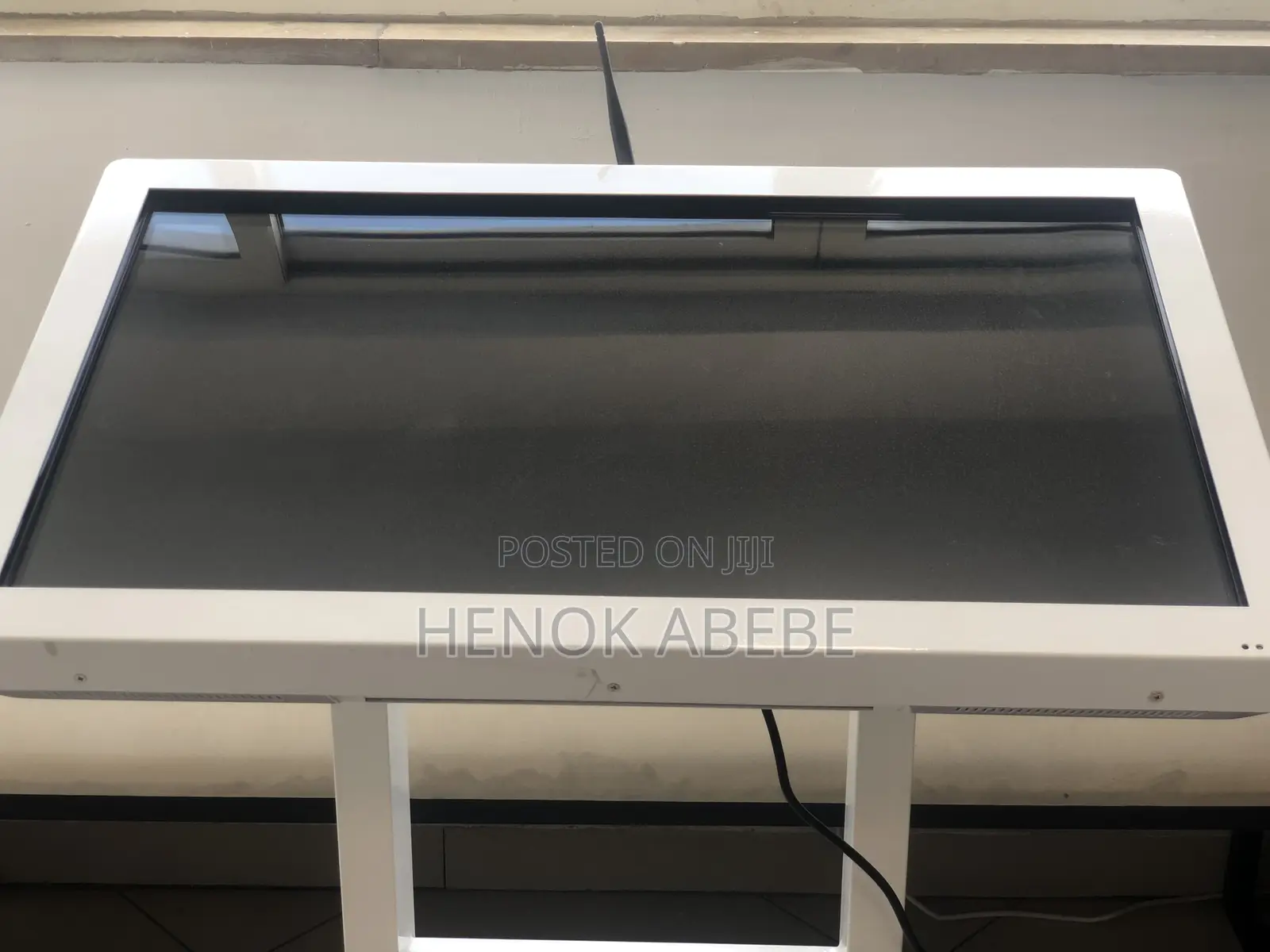 32 Inch Interactive Screen