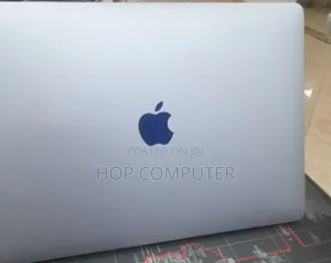 Photo - New Laptop Apple MacBook Pro 2022 M2 8GB Apple M2 SSD 256GB