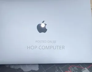 New Laptop Apple MacBook Pro 2022 M2 8GB Apple M2 SSD 256GB