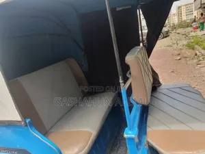 Photo - TVS King Deluxe Plus iTouch Start 2020 Blue