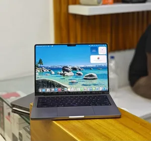 Photo - New Laptop Apple MacBook Pro M1 32GB Apple M1 Pro SSD 512GB