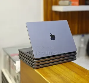 New Laptop Apple MacBook Pro M1 32GB Apple M1 Pro SSD 512GB