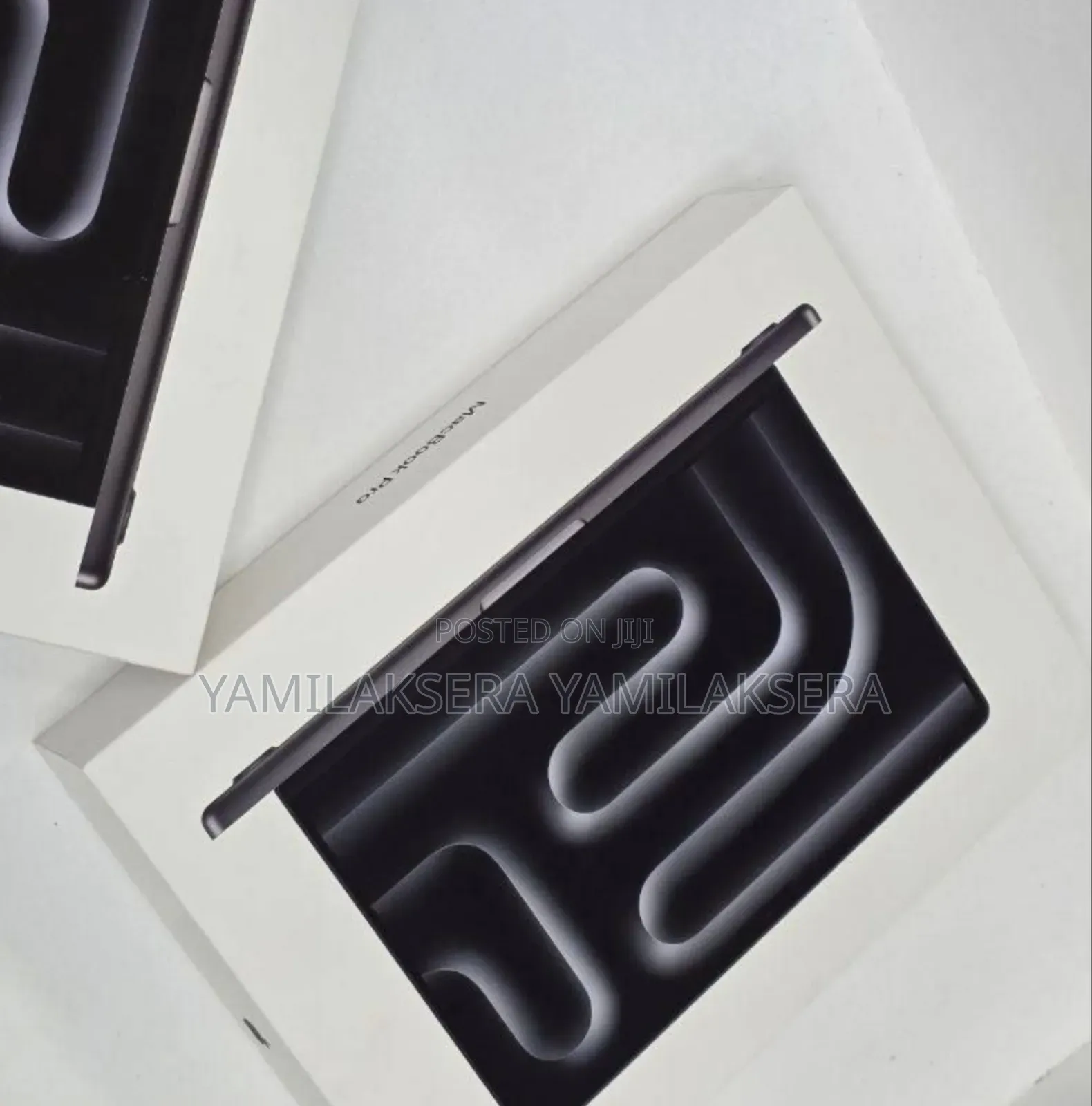 New Laptop Apple Macbook Pro 2025 M5 14-Inch 16GB Apple M5 SSD 512GB