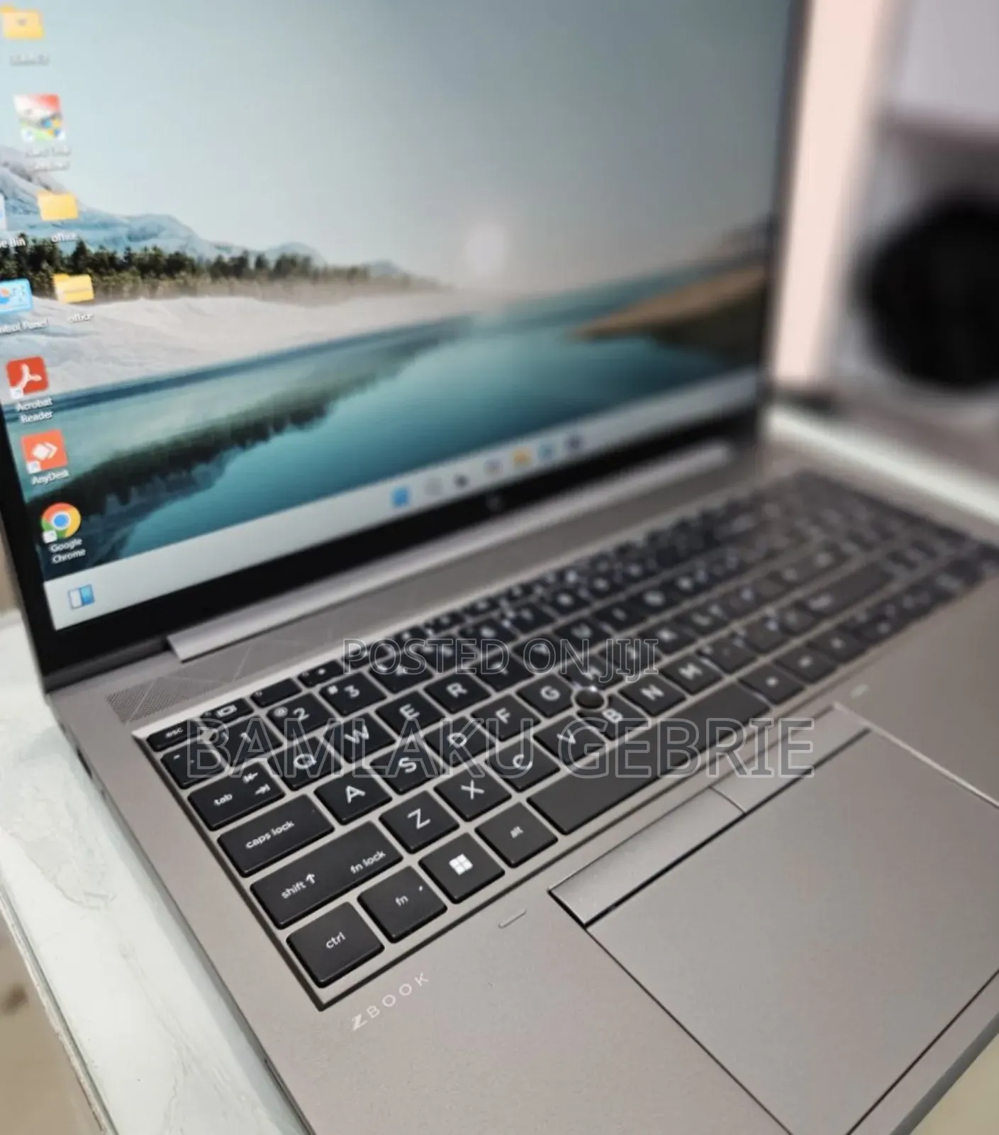 New Laptop HP ZBook Firefly G8 16GB Intel Core I7 SSD 1T