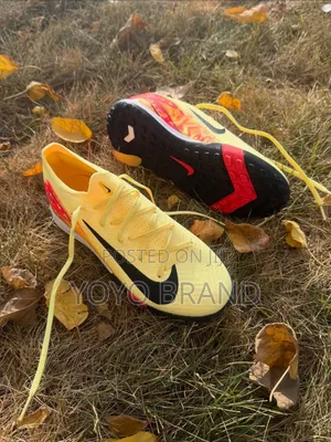 New Nike Futsal Yellow Orginal Shoes