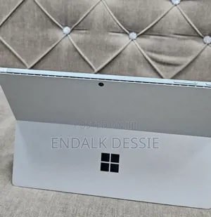 New Laptop Microsoft Surface Pro 7 16GB Intel Core I7 SSD 256GB