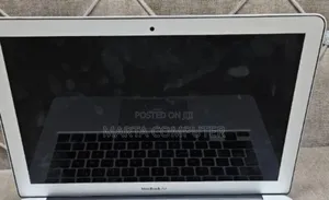 New Laptop Apple MacBook Air 2013 4GB Intel Core I5 SSD 256GB