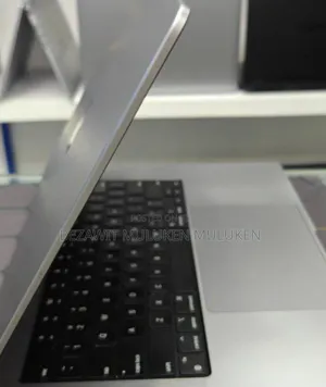 New Laptop Apple MacBook Air 2022 M2 16GB Apple M1 Max SSD 512GB