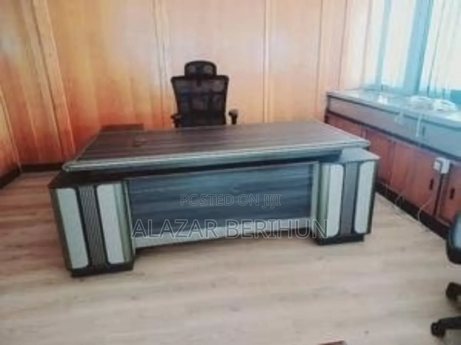 Managerial Table With Chair( Size 2m)