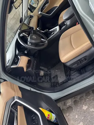 Toyota RAV4 2020 Green