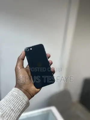 Apple iPhone SE (2020) 128 GB Black