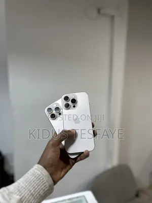 Apple iPhone 16 Pro 128 GB Gold