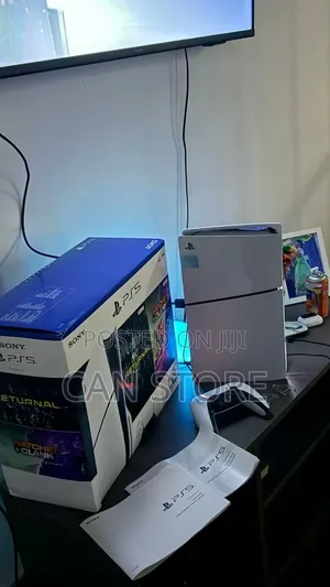 Photo - Playstation Slim Disk Version Ps5አዳዲስ Ps ምትፈልጉ ደዉሉልኝ