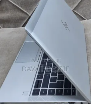New Laptop HP EliteBook 840 G8 16GB Intel Core I5 SSD 512GB