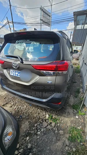 Toyota Rush 2023 Gray