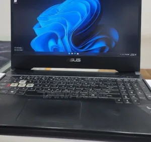 New Laptop Asus 16GB AMD Ryzen 7 SSD 512GB