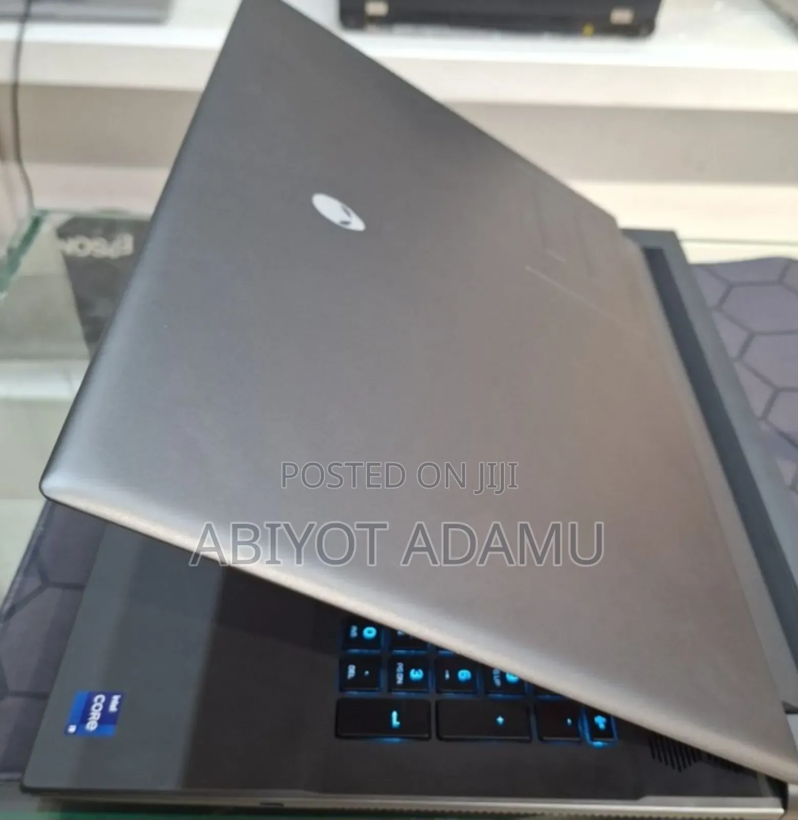New Laptop Alienware M17x R2 16GB Intel Core I9 SSD 1T