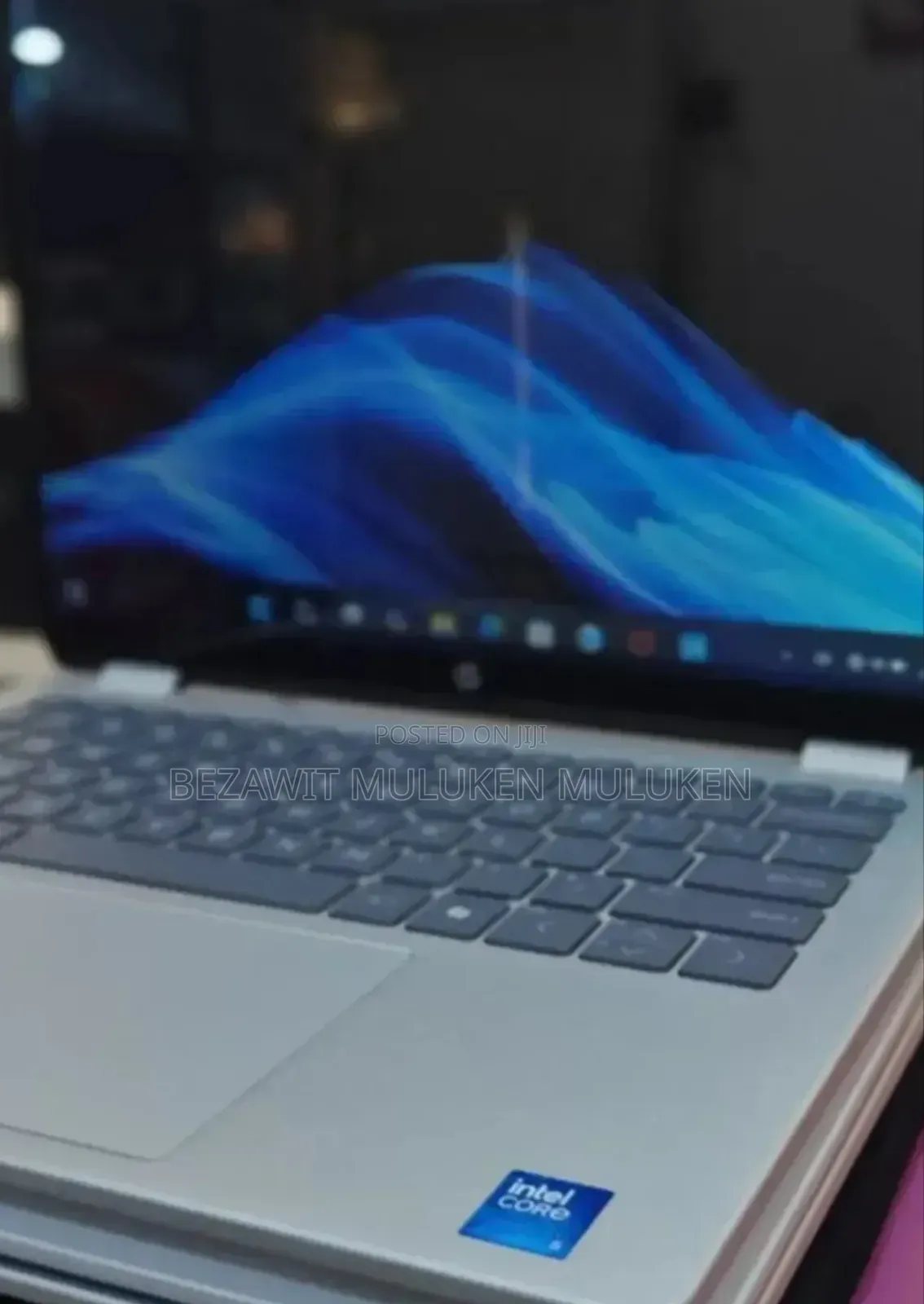 New Laptop HP OmniBook 5 Flip 16GB Intel Core i5 SSD 512GB