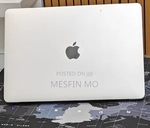 New Laptop Apple MacBook Pro 2022 M2 8GB Apple M2 SSD 256GB