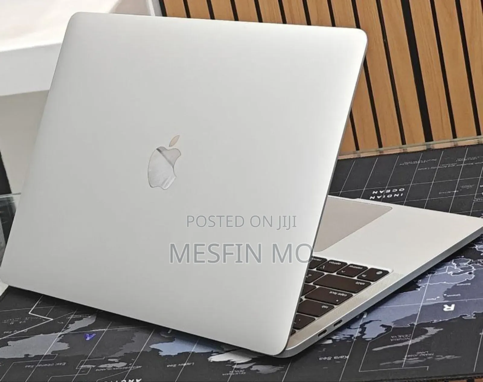 New Laptop Apple MacBook Pro 2022 M2 8GB Apple M2 SSD 256GB