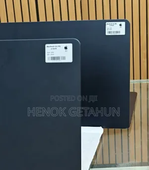 New Laptop Apple MacBook Air 2024 M3 13-Inch 8GB Apple M3 SSD 256GB