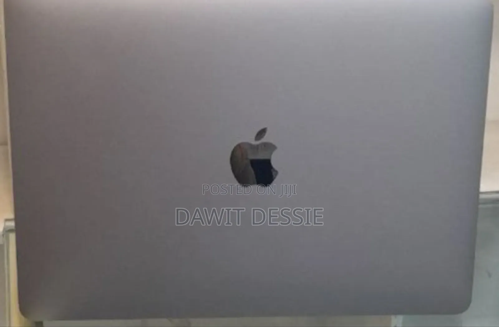 New Laptop Apple MacBook Pro 2020 8GB Intel Core I5 SSD 256GB