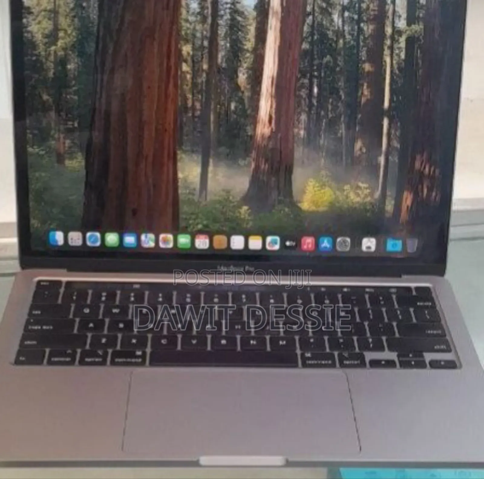 New Laptop Apple MacBook Pro 2020 8GB Intel Core I5 SSD 256GB
