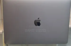 New Laptop Apple MacBook Pro 2020 8GB Intel Core I5 SSD 256GB