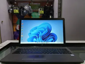 Laptop HP 250 G7 8GB Intel Core I7 HDD+SSD 1T