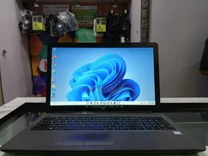 Laptop HP 250 G7 8GB Intel Core I7 HDD+SSD 1T