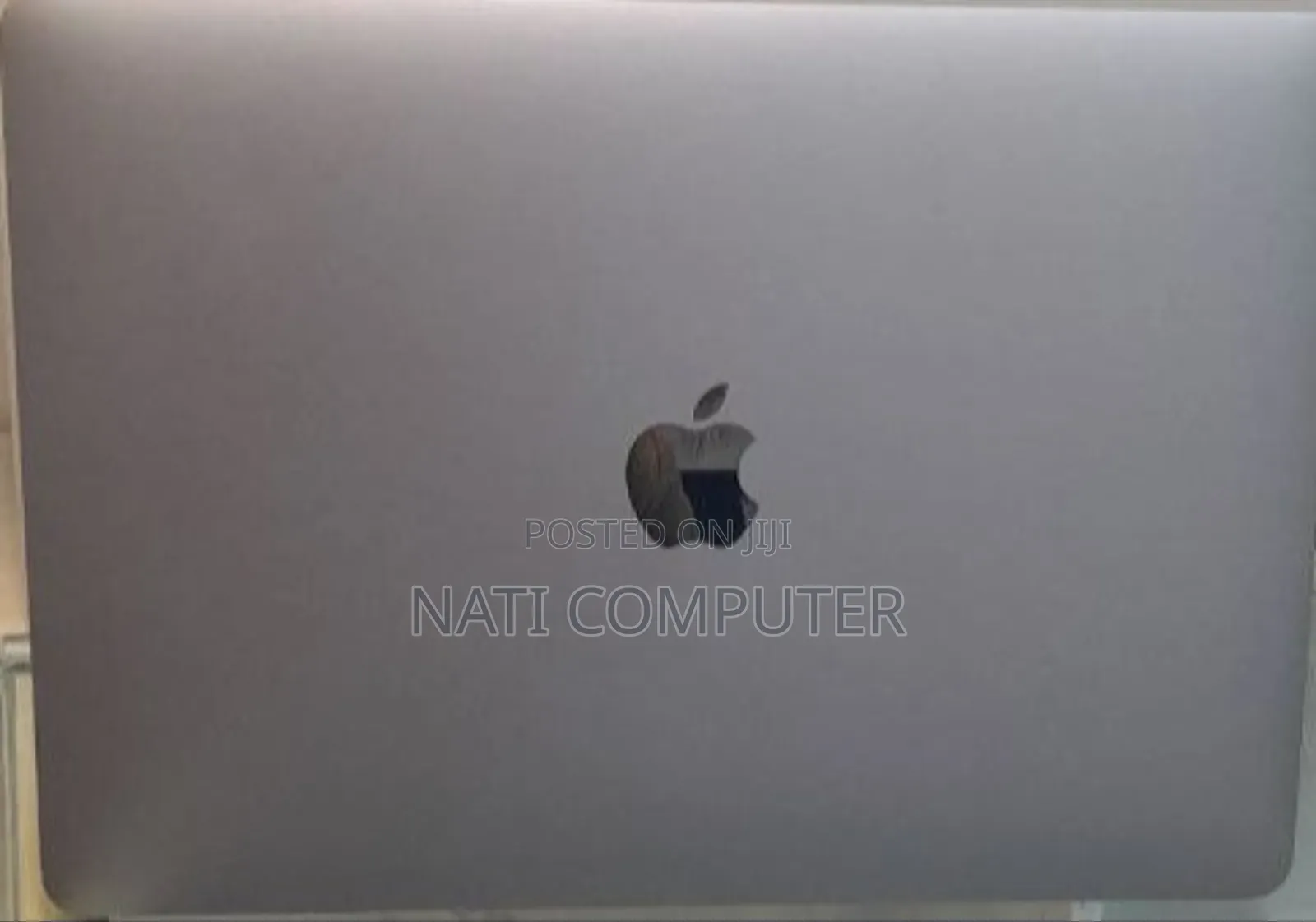 New Laptop Apple MacBook 2020 8GB Intel Core I5 SSD 256GB