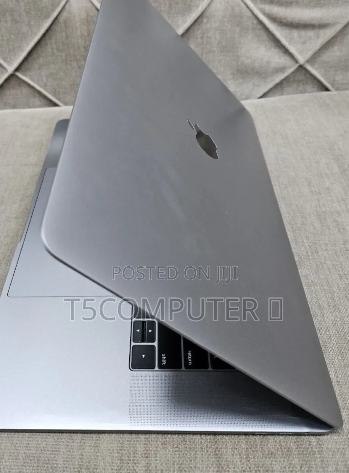 New Laptop Apple MacBook Pro 2019 16GB Intel Core I9 SSD 512GB