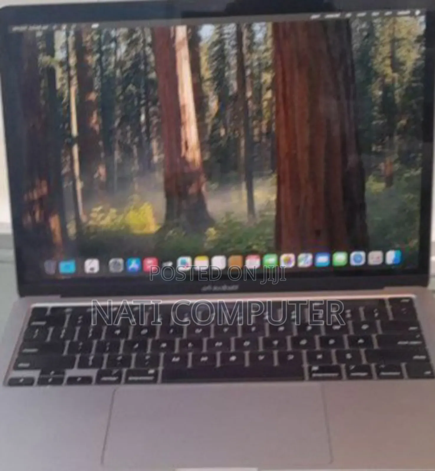 New Laptop Apple MacBook 2020 8GB Intel Core I5 SSD 256GB