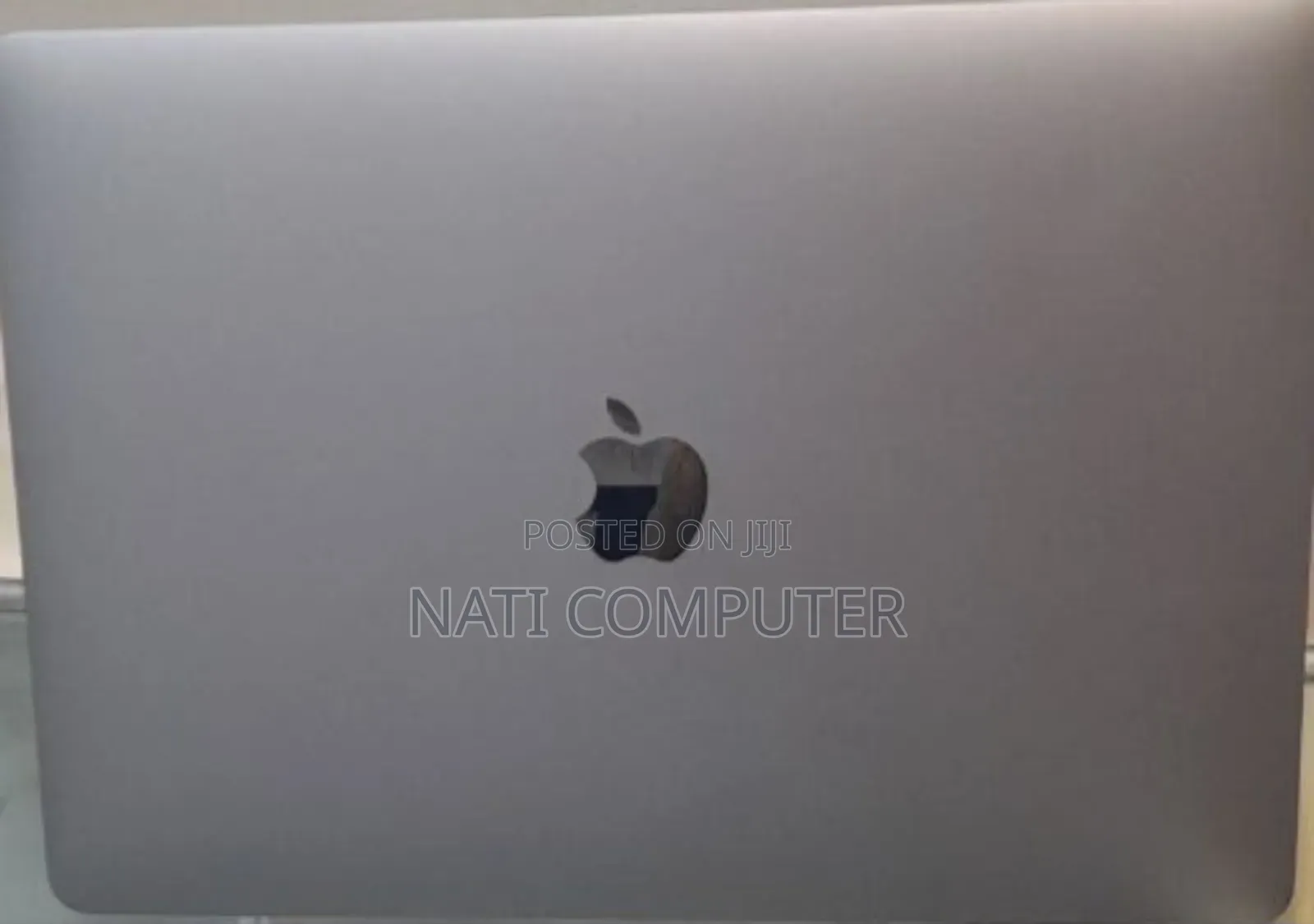 New Laptop Apple MacBook 2020 8GB Intel Core I5 SSD 256GB