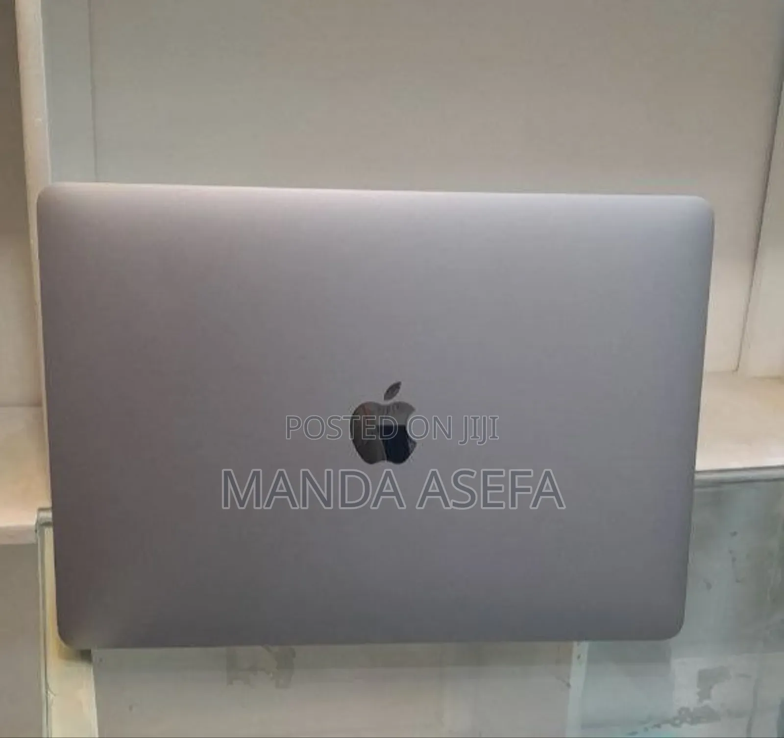 New Laptop Apple MacBook Pro 2020 8GB Intel Core I5 SSD 256GB