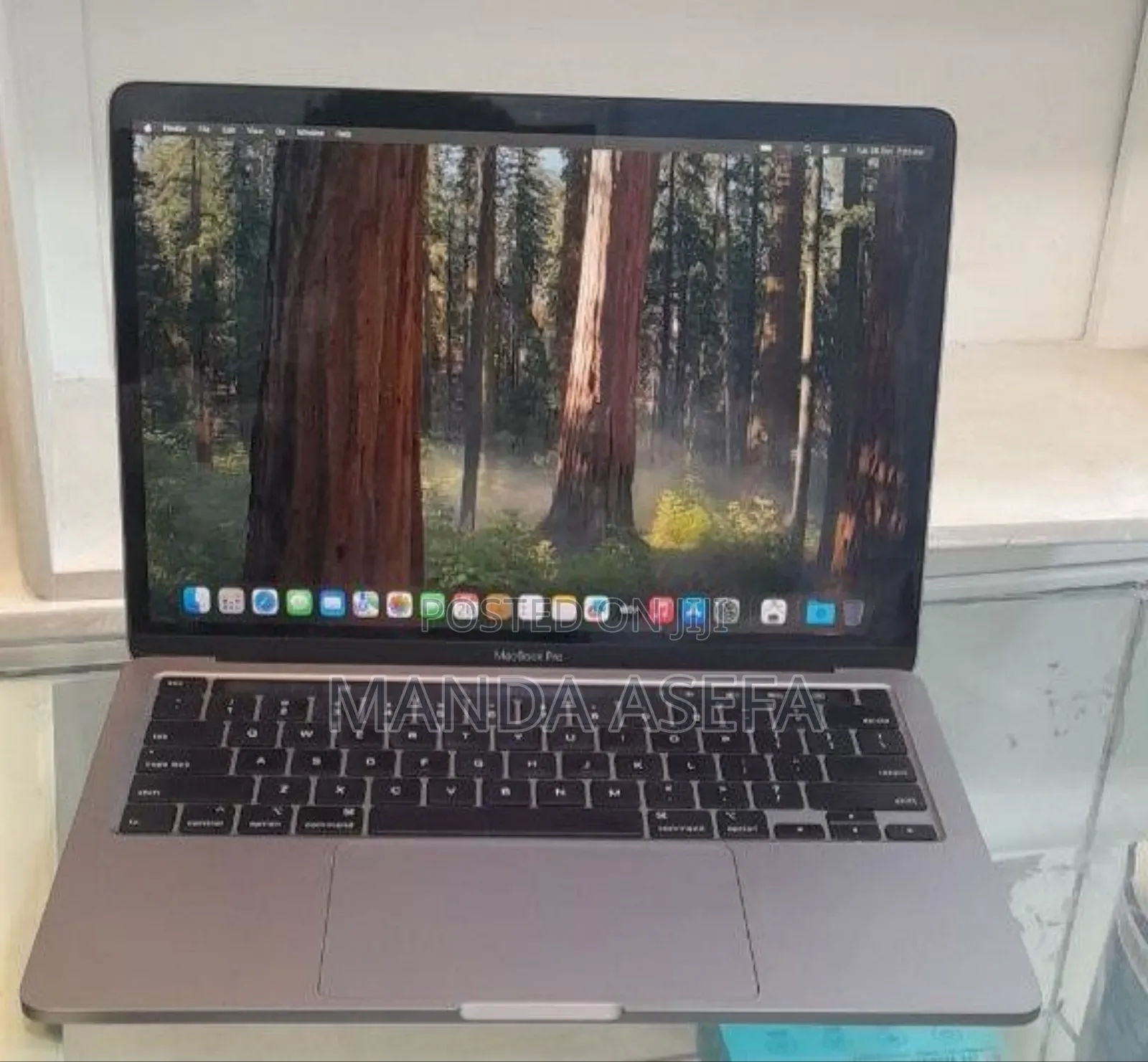 New Laptop Apple MacBook Pro 2020 8GB Intel Core I5 SSD 256GB