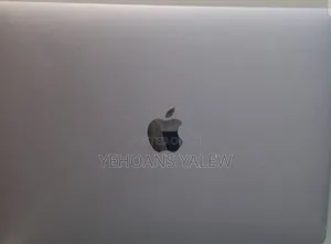 New Laptop Apple MacBook Pro 2020 8GB Intel Core I5 SSD 256GB