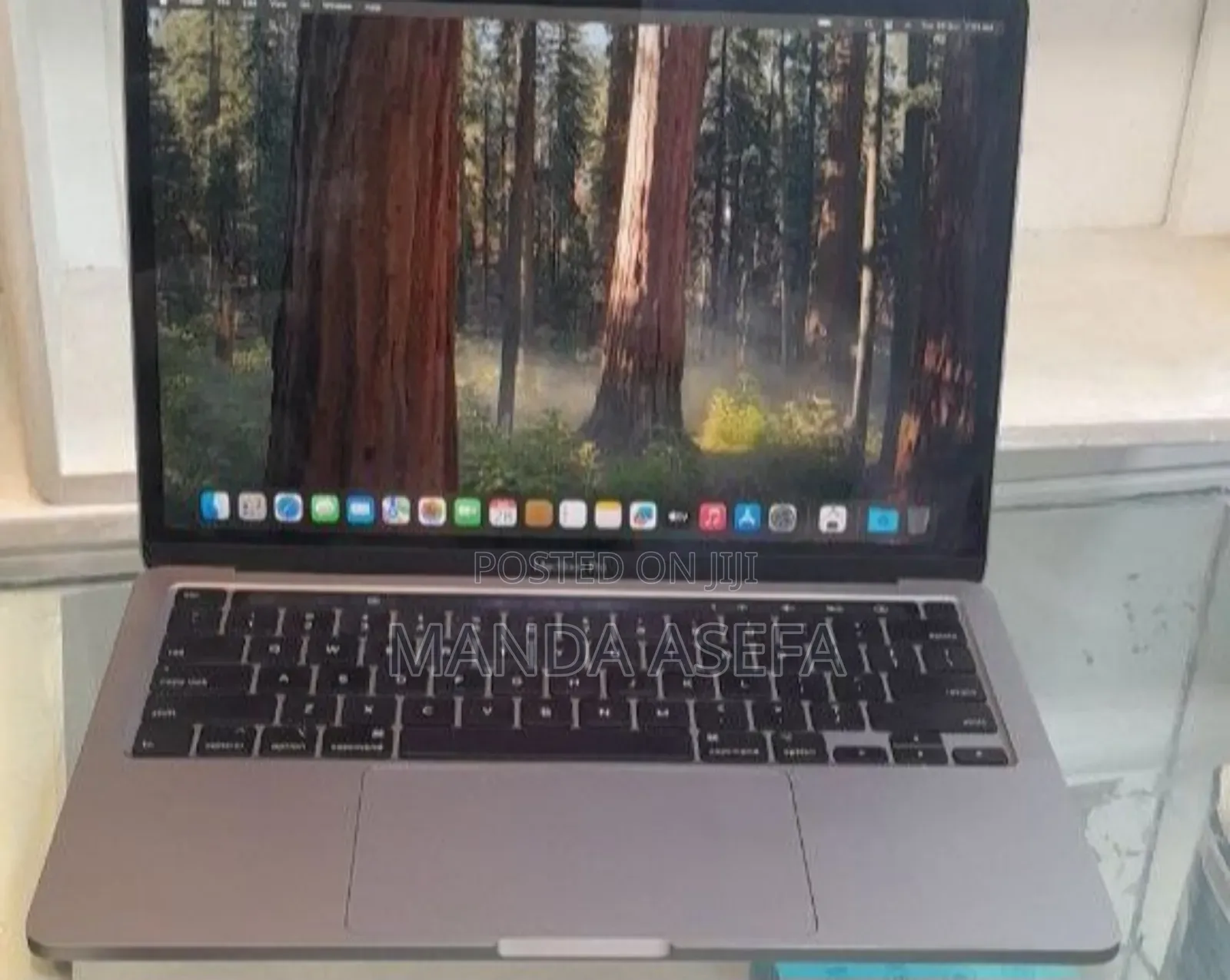 New Laptop Apple MacBook Pro 2020 8GB Intel Core I5 SSD 256GB