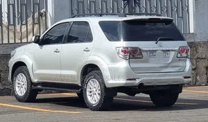 Toyota Fortuner 2013 Gray