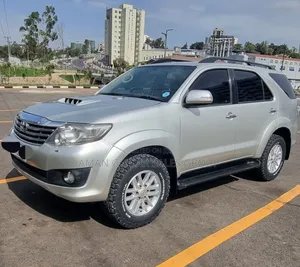 Toyota Fortuner 2013 Gray