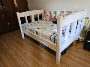 Photo - Used Kids Crib