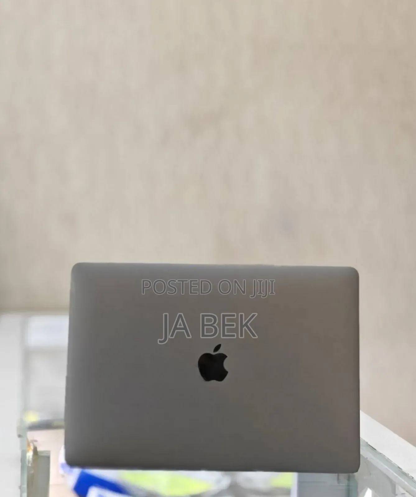 New Laptop Apple MacBook Air 2020 M1 8GB Intel Core I5 SSD 1T