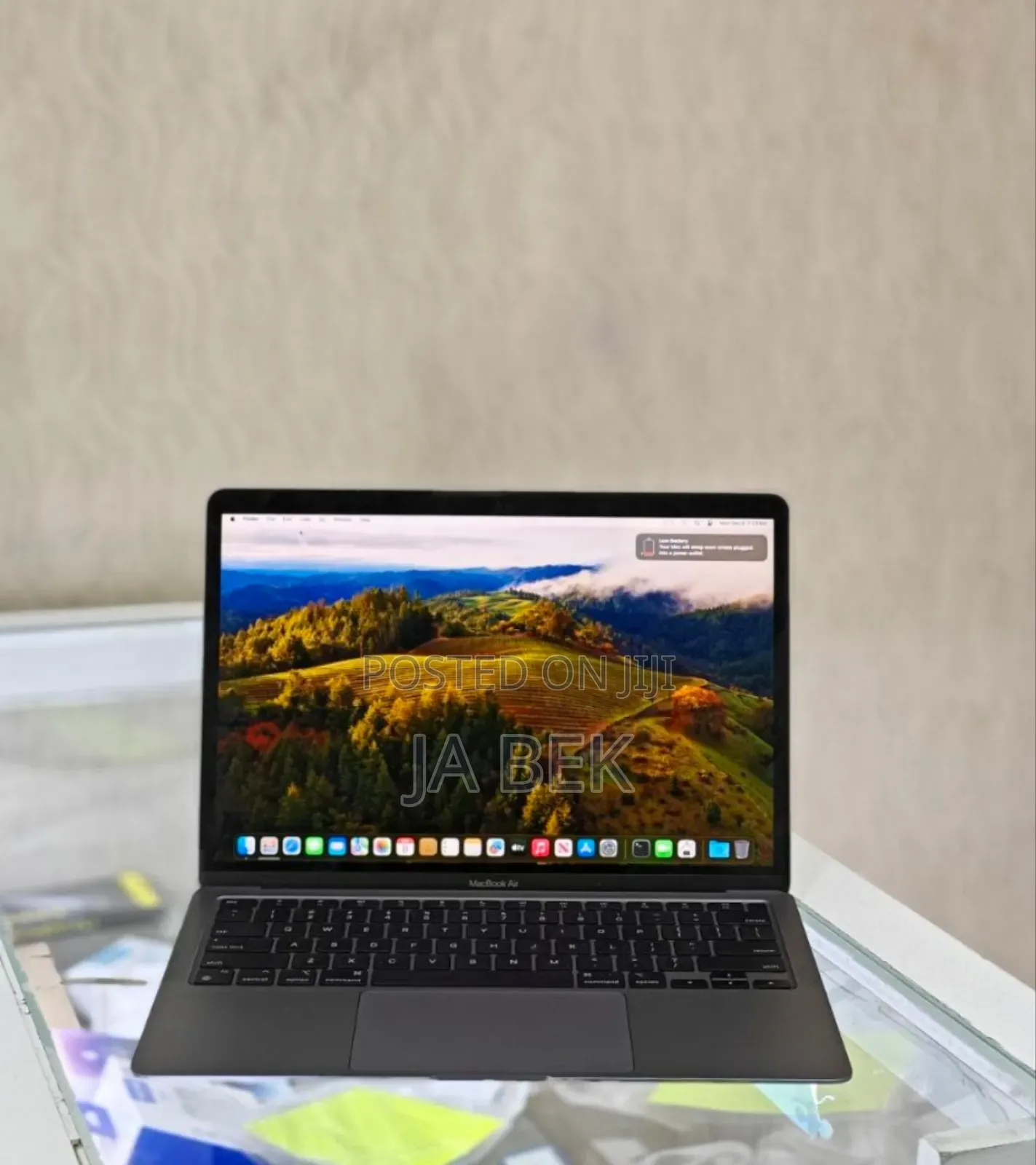 New Laptop Apple MacBook Air 2020 M1 8GB Intel Core I5 SSD 1T